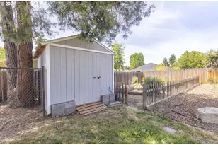 196 Nadine Ln, Central Point, OR 97502 - Photo 43