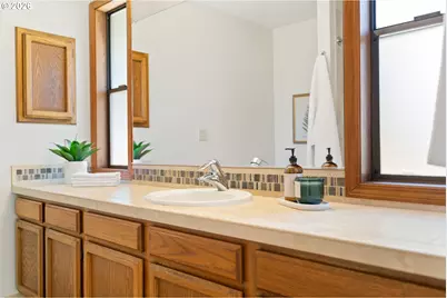 6010 SW Texas Ct, Portland, OR 97219 - Photo 25