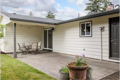 13260 SW Evergreen St, Beaverton, OR 97005 - Photo 23
