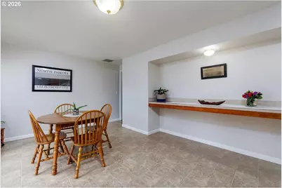 13260 SW Evergreen St, Beaverton, OR 97005 - Photo 9