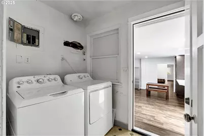 8451 SE Bush St, Portland, OR 97266 - Photo 15