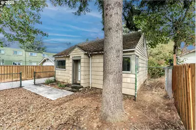 8451 SE Bush St, Portland, OR 97266 - Photo 3