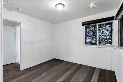 8451 SE Bush St, Portland, OR 97266 - Photo 13