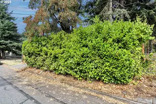 8451 SE Bush St, Portland, OR 97266 - Photo 41