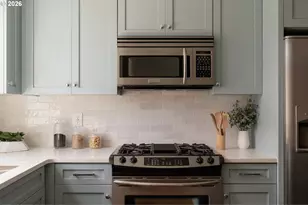 7515 SW Capitol Hwy, Portland, OR 97219 - Photo 5