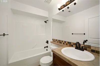 7515 SW Capitol Hwy, Portland, OR 97219 - Photo 21