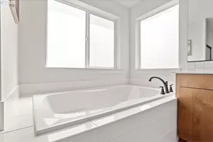 12182 SW Turnagain Dr, Tigard, OR 97224 - Photo 31