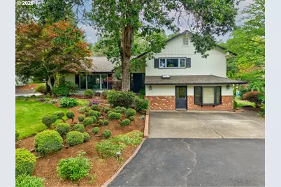 351 Champagne Ct, Roseburg, OR 97471 - Photo 1