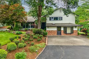 351 Champagne Ct, Roseburg, OR 97471 - Photo 1