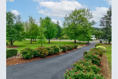 351 Champagne Ct, Roseburg, OR 97471 - Photo 43