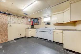6802 SW Canyon Rd, Portland, OR 97225 - Photo 21