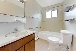 6802 SW Canyon Rd, Portland, OR 97225 - Photo 9