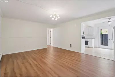 1824 NE Wasco St #4, Portland, OR 97232 - Photo 3