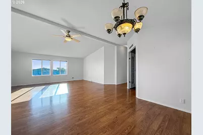 98603 Camellia Dr, Brookings, OR 97415 - Photo 15