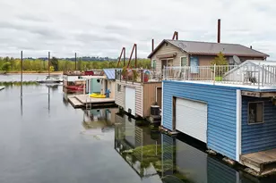 19609 NE Marine Dr, Portland, OR 97230 - Photo 15