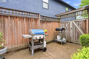 2747 NE Schuyler St, Portland, OR 97212 - Photo 35