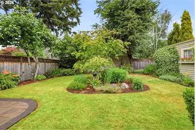 2747 NE Schuyler St, Portland, OR 97212 - Photo 43