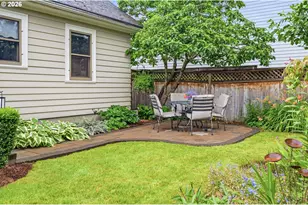 2747 NE Schuyler St, Portland, OR 97212 - Photo 37
