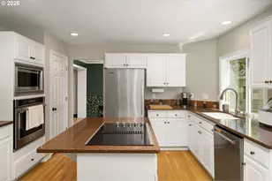 10954 SW Geneva St, Tigard, OR 97223 - Photo 11