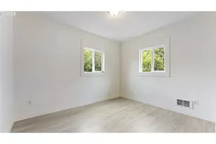 1735 N Elm St, Coquille, OR 97423 - Photo 11