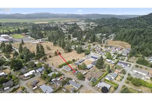 1735 N Elm St, Coquille, OR 97423 - Photo 35