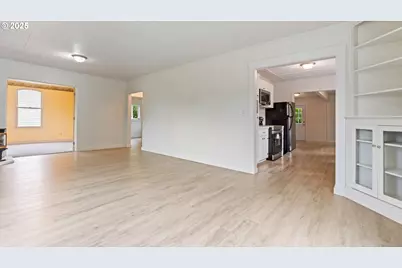 1735 N Elm St, Coquille, OR 97423 - Photo 7