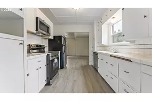 1735 N Elm St, Coquille, OR 97423 - Photo 15