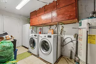 892 D St, Independence, OR 97351 - Photo 15