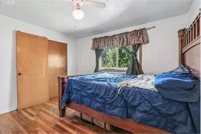 892 D St, Independence, OR 97351 - Photo 17
