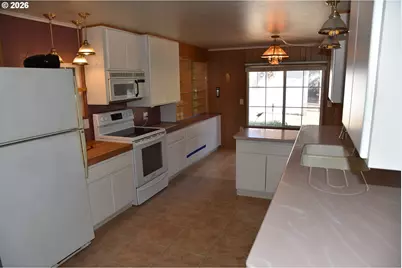 2690 Rocky Way, Salem, OR 97306 - Photo 15
