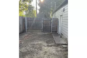 766 W Union St, Roseburg, OR 97471 - Photo 39