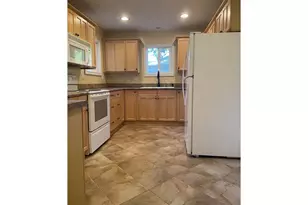 766 W Union St, Roseburg, OR 97471 - Photo 11