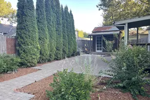 766 W Union St, Roseburg, OR 97471 - Photo 25