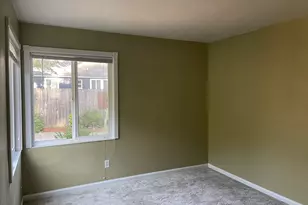 766 W Union St, Roseburg, OR 97471 - Photo 19