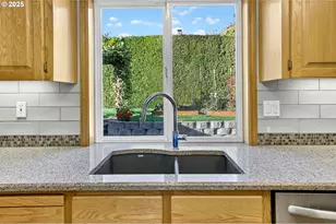 535 NE 24th St, Gresham, OR 97030 - Photo 15