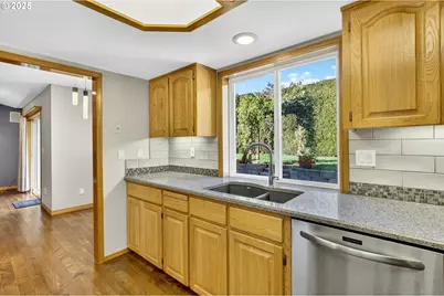 535 NE 24th St, Gresham, OR 97030 - Photo 17