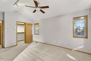 535 NE 24th St, Gresham, OR 97030 - Photo 23