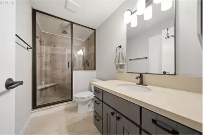 5620 S Riverside Ln #1, Portland, OR 97239 - Photo 31
