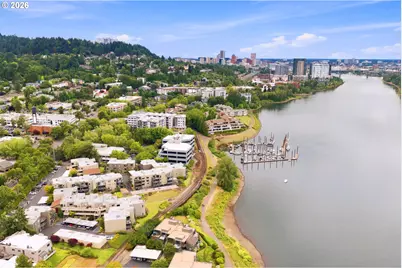 5620 S Riverside Ln #1, Portland, OR 97239 - Photo 5