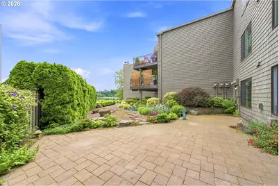 5620 S Riverside Ln #1, Portland, OR 97239 - Photo 39