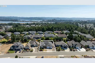 2165 Garfield St, North Bend, OR 97459 - Photo 33