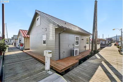 34326 Johnson Landing Rd #E-1, Scappoose, OR 97056 - Photo 1