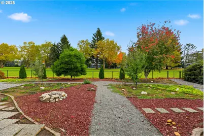 1920 NE View Ct, Gresham, OR 97030 - Photo 3