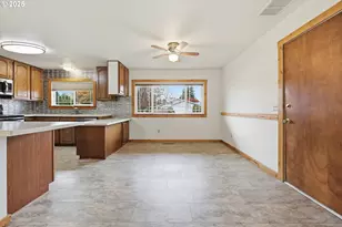 1920 NE View Ct, Gresham, OR 97030 - Photo 15