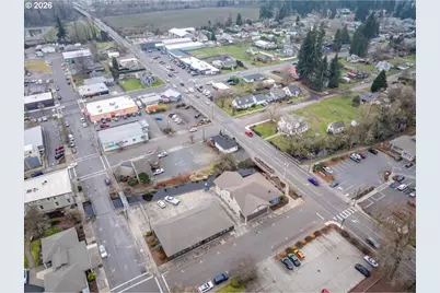 410 N 1st Ave, Stayton, OR 97383 - Photo 9