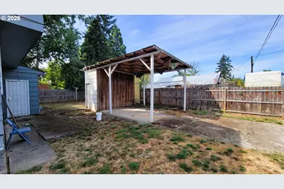 2410 Porter St, Lebanon, OR 97355 - Photo 11