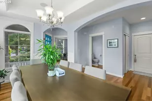 7281 NE Rockridge Pl, Hillsboro, OR 97124 - Photo 9