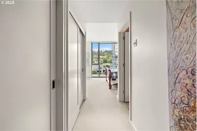 841 S Gaines St #714, Portland, OR 97239 - Photo 15