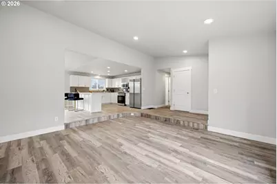 2817 SE 151st Ave, Portland, OR 97236 - Photo 7