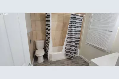 1123 W 2nd St, The Dalles, OR 97058 - Photo 13